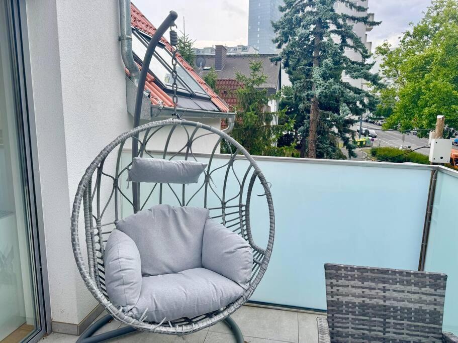 Appartement Rooftop With Balcony & Free Parking *